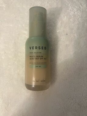 Versed Multi-Serum Skin Tint SPF 40 - Light/Beige
